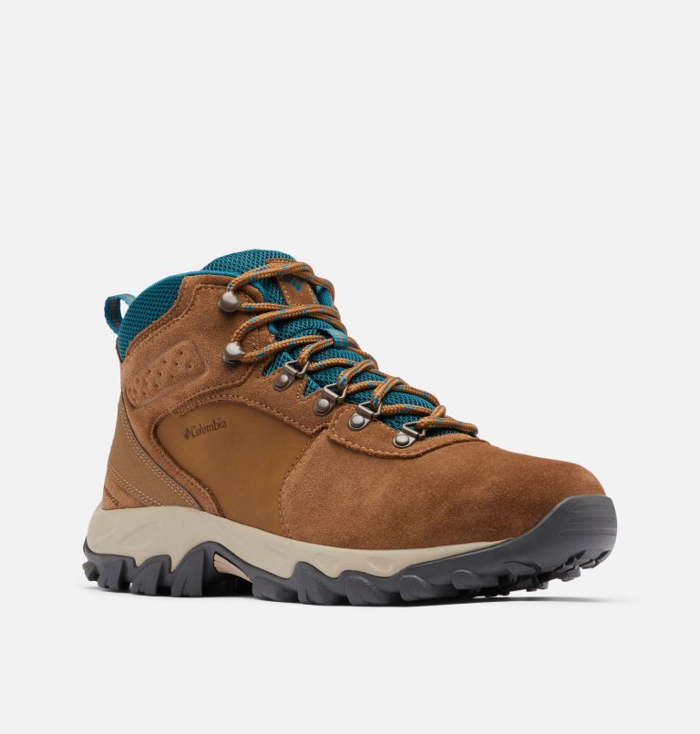 Columbia Newton Ridge™ Plus II Suede Waterproof Men's Hiking Boots Light Brown | XIT2135IG